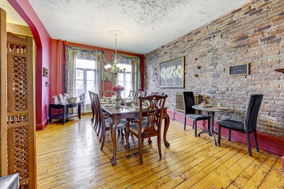 B&B Au Petit Roi Québec Exteriör bild